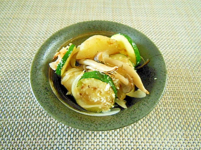お弁当に!ズッキーニとポテトの粉チーズ風味 レシピ・作り方